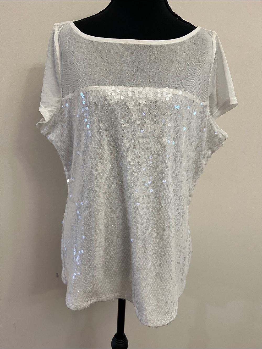 White House Black Market White Sequin Short Sleeve Scoop Top